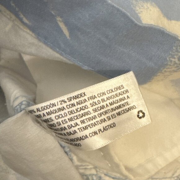 Light Blue & White High-Rise Pleated Shorts with Tie Belt, Size 4, 2 Pockets, Co - Picture 7 of 11